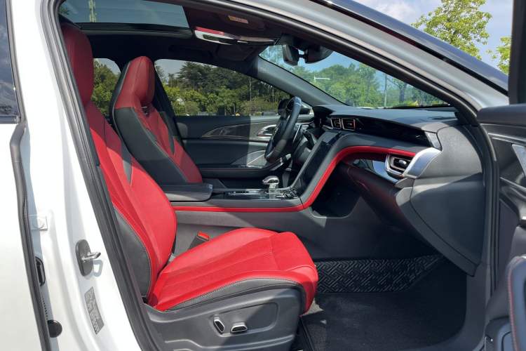 Used Hongqi H6 2023 2.0T ZhiShang Version
