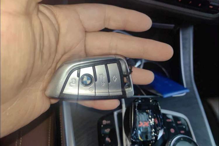 Used BMW X7 2019 xDrive40i Luxury Package with Leading Features
