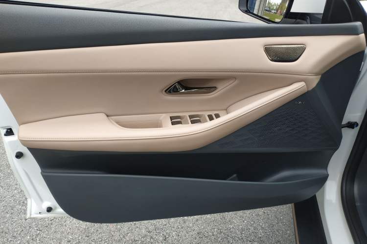 Used  SL03 2022 515 Pure Electric Version
