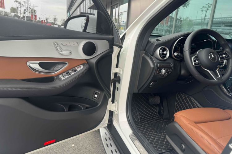 Used Mercedes-Benz GLC 2021 GLC 260 L 4MATIC Dynamic Edition
