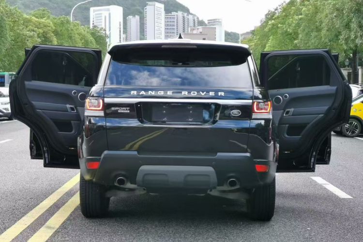 Used Land Rover Range Rover Sport 2017 3.0 SC V6 SE

