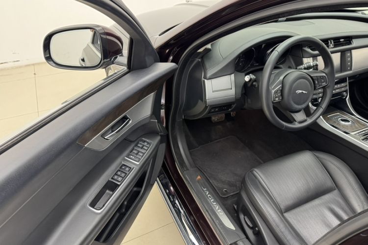 Used Jaguar XFL 2017 XFL 2.0T 240PS Luxury Edition
