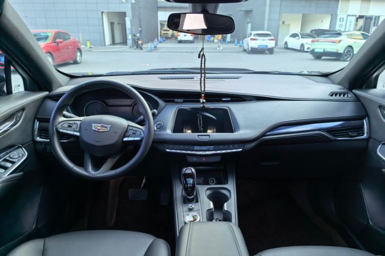 Used Cadillac XT4 2023 28T Two-Wheel Drive Fashion Edition
