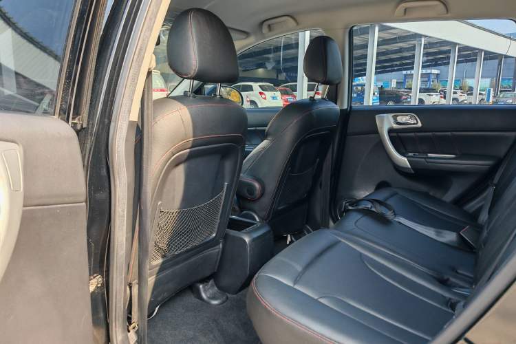 Used Haval H6 2014 Upgraded Model 1.5T Manual Two-Wheel Drive Elite Version
