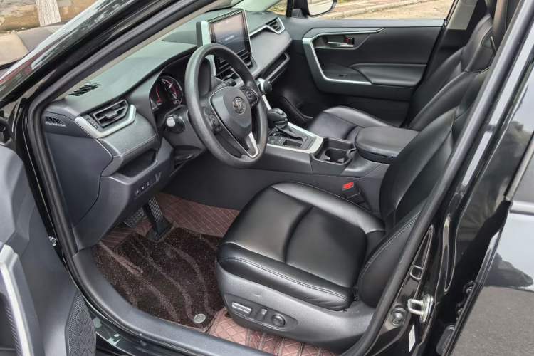 Used Toyota RAV4 2020 2.0L CVT Two-Wheel Drive Fashion Edition
