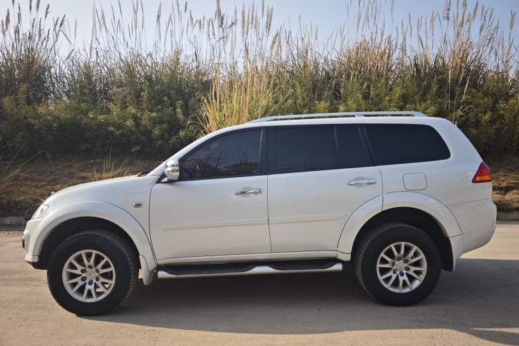 Used Mitsubishi Pajero Sport 2013 3.0L Automatic 4x4 Flagship Edition