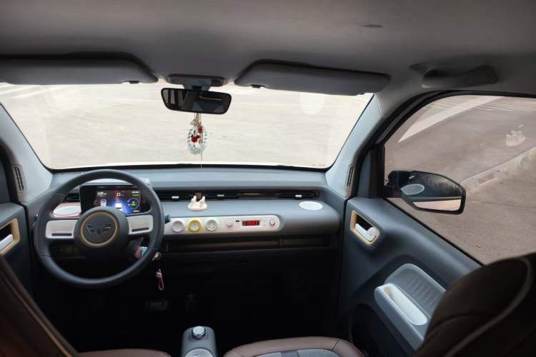 Used Wuling Hongguang MINIEV 2022 GAMEBOY 200km Gaming Edition with Lithium Iron Phosphate