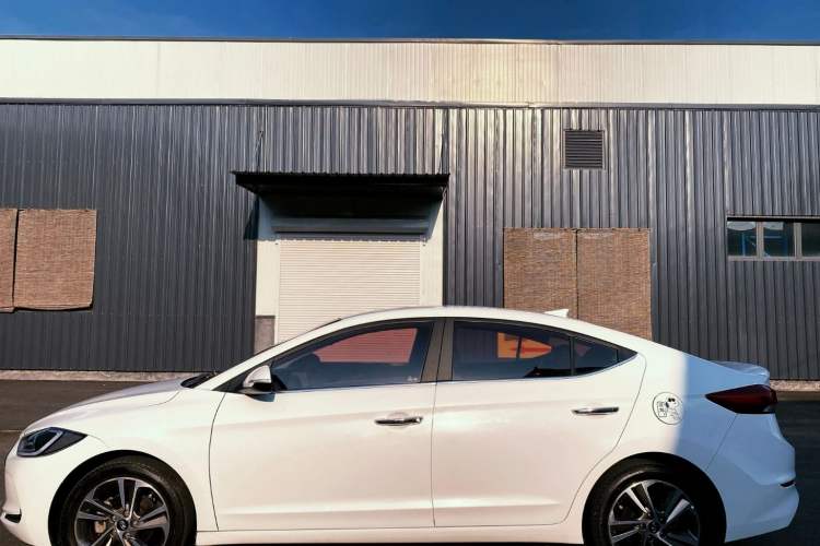 Used Hyundai Elantra 2016 1.6L Automatic ZhiXuan – Elite Version
