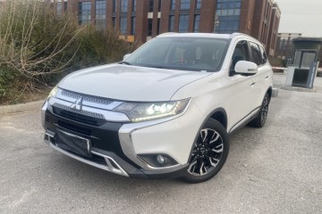 Used Mitsubishi Outlander 2019 2.4L 4x4 Zhi Xiang Edition 7 Seats China VI Standard