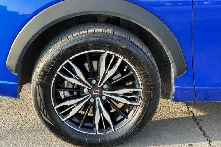 Used SOL QX 2021 300T DCT Chasing Light Edition
