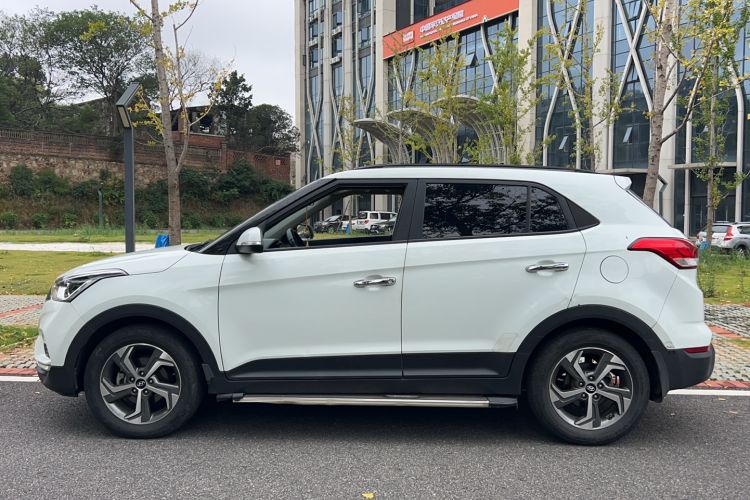 Used Hyundai ix25 2017 1.6L Automatic Smart Version
