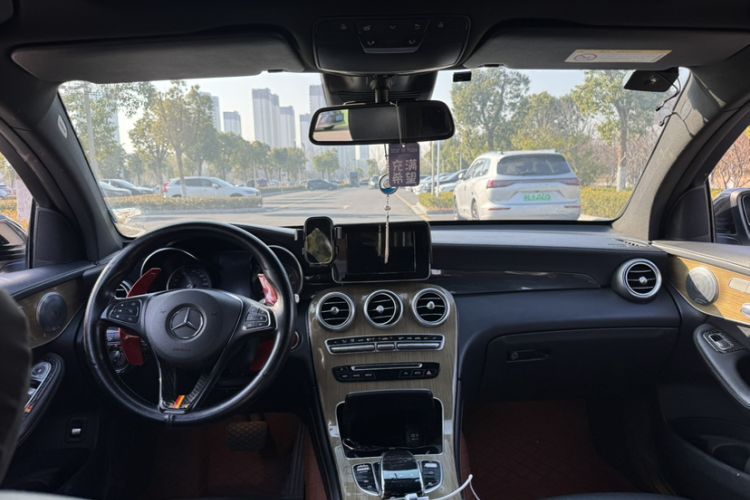 Used Mercedes-Benz GLC Coupe 2018 GLC 260 4MATIC Coupe SUV
