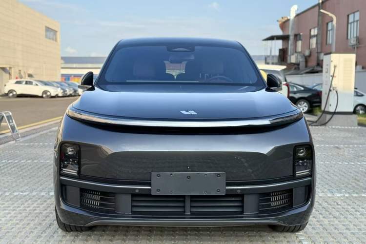 Used Li Auto L8 2023 Pro Model
