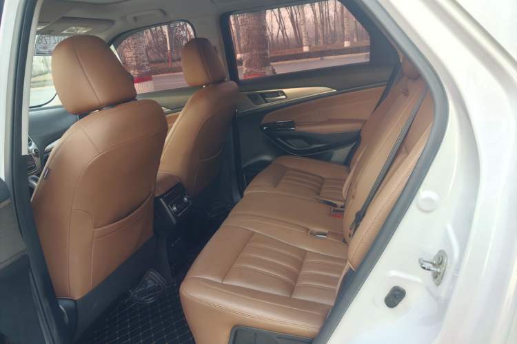 Used Changan CS95 2017 2.0T Two-Wheel Drive Zhitu Edition
