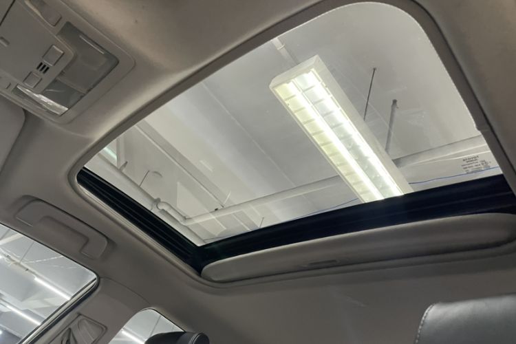 Used Toyota Corolla 2016 Dual-Engine 1.8L E-CVT Elite Edition
