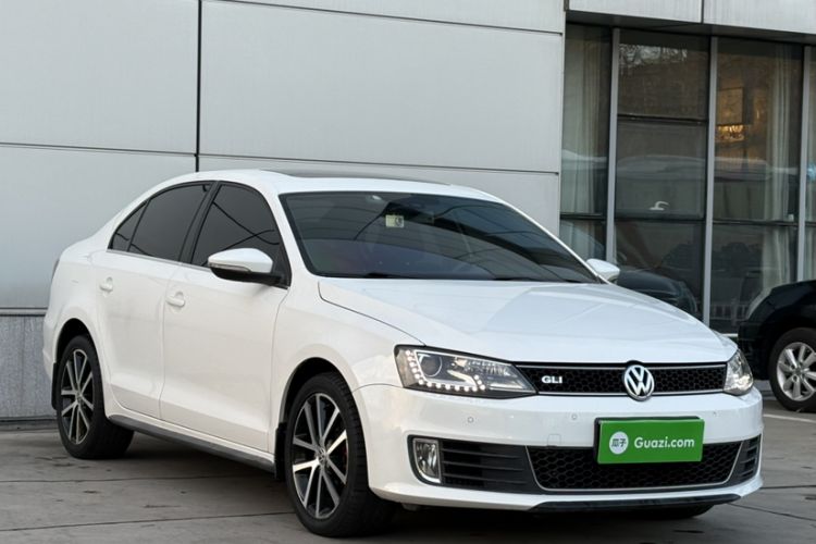 Used Volkswagen Sagitar 2013 2.0 TSI GLI

