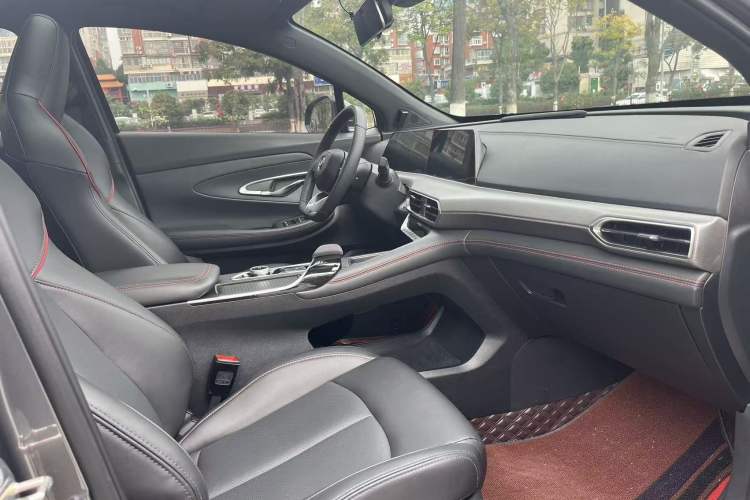 Used Changan UNI-T 2022 1.5T Excellence Model
