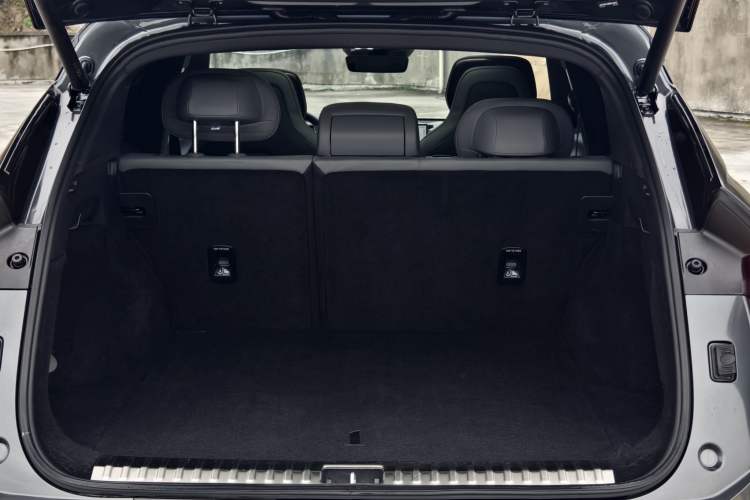 Used Lynk & Co 08 EM-P 2023 245km Ultra-Long Range Halo
