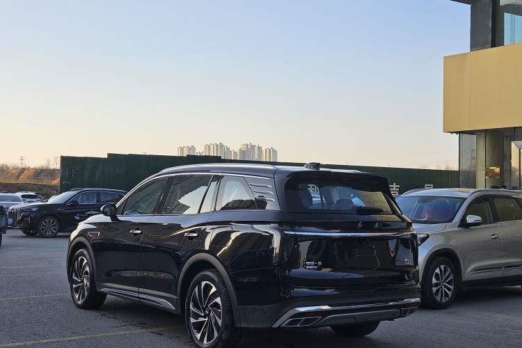 Used Hongqi HS7 PHEV 2024 2.0T PHEV Four-Wheel Drive Flagship Edition 6 Seats
