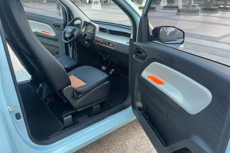 Used Wuling Hongguang MINIEV 2020 Freedom Version Lithium Iron Phosphate
