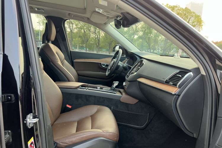 Used Volvo XC90 2020 T6 Zhiyi Luxury 7-Seater
