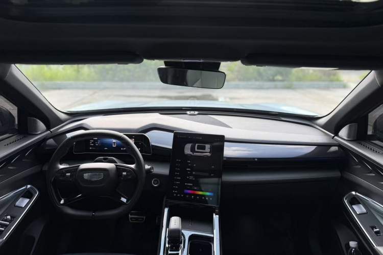 Used Geely Auto Emgrand X7 Sport 2024 1.5TD Prestige Edition
