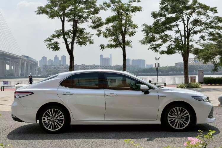 Used Toyota Camry 2018 Dual-Engine 2.5 HG Luxury Edition
