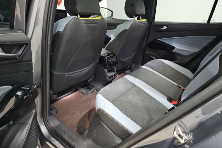 Used Volkswagen ID.4 X 2021 Pro Smart Long-Range Edition
