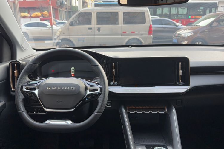 Used Wuling Xingyun 2023 2.0L DHT Standard Edition