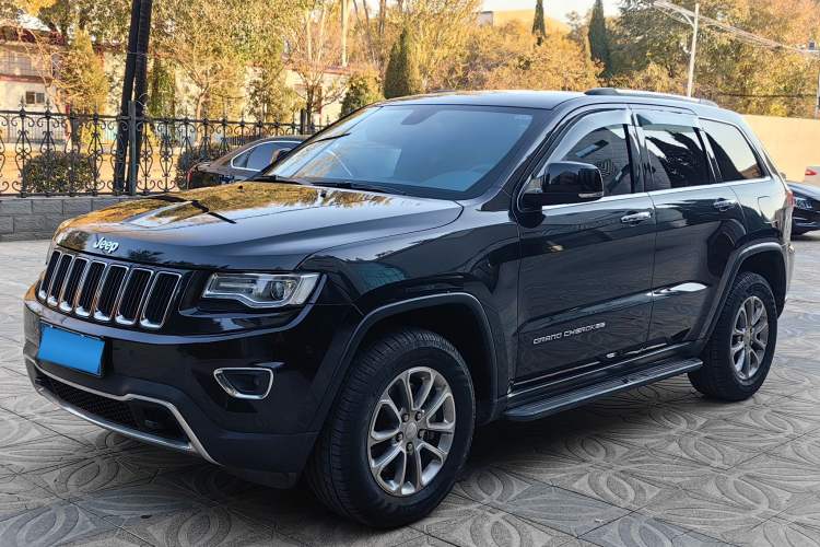 Used  Grand Cherokee 2015 3.0L Comfort Navigation Edition

