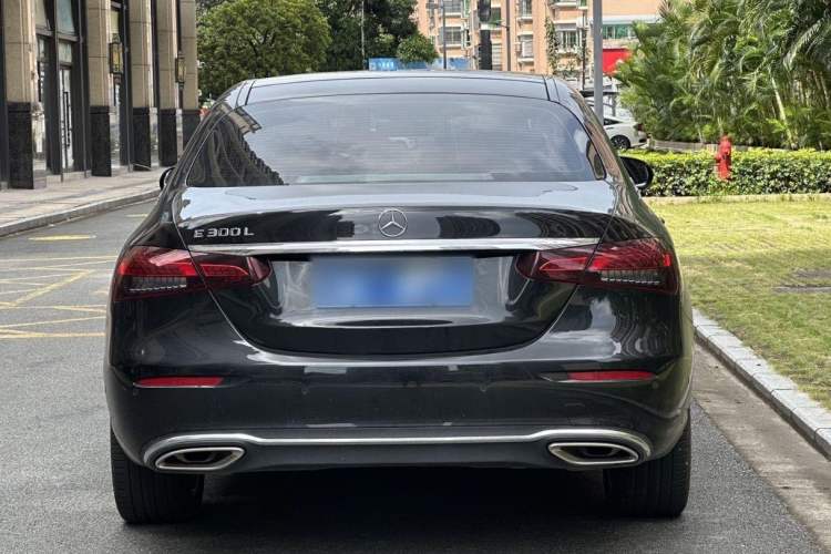 Used Mercedes-Benz E-Class 2023 Updated E 300 L Fashion Edition
