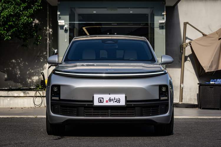 Used Li Auto L8 2023 Pro Model
