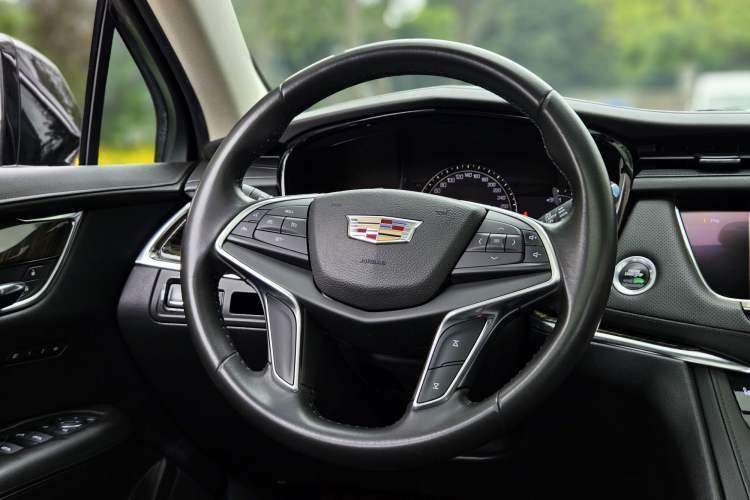 Used Cadillac XT5 2016 28T Four-Wheel Drive Luxury Model
