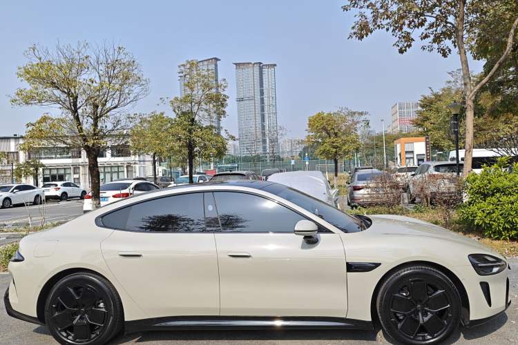 Used  SU7 2024 Rear-Drive Long-Range Intelligent Driving Version
