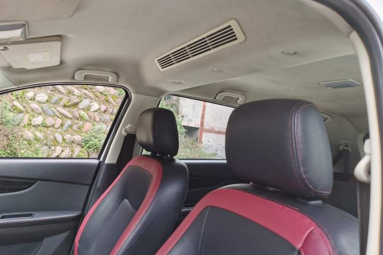 Used HYOSOW S3 2014 1.5L Comfort Version China IV Emission Standard
