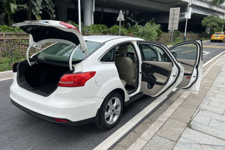 Used Ford Focus 2017 Sedan 1.6L Automatic Comfort Plus SmartDrive Edition
