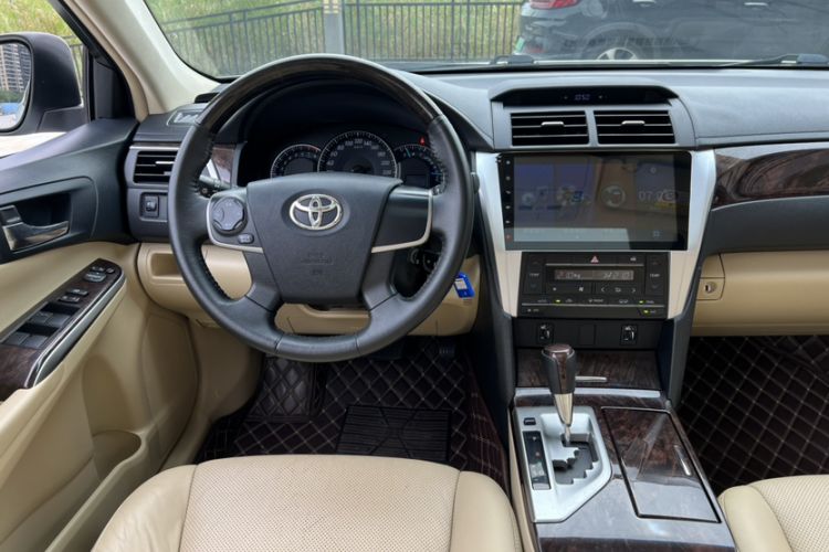 Used Toyota Camry 2015 2.0G Premier Edition
