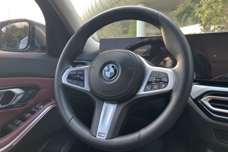 Used BMW i3 2022 eDrive 35 L
