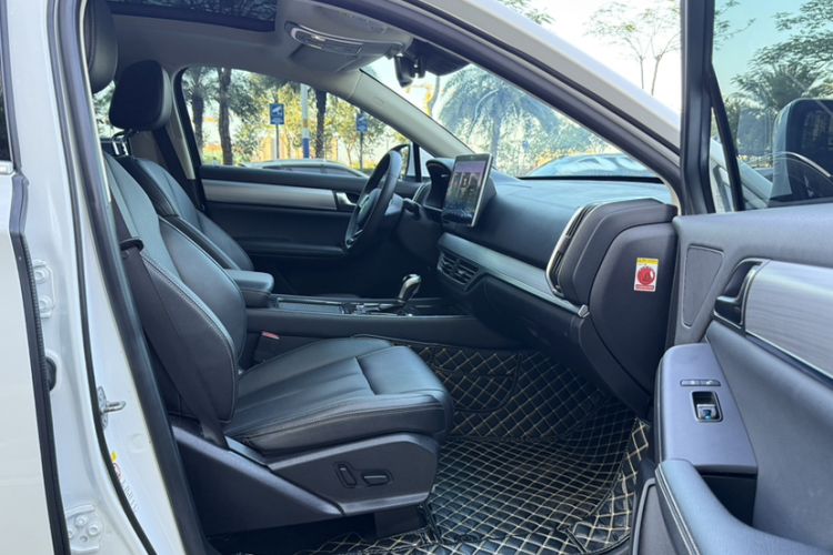 Used BYD Tang 2018 2.0T Automatic Smart Connect Prestige 7-Seater China V Standard
