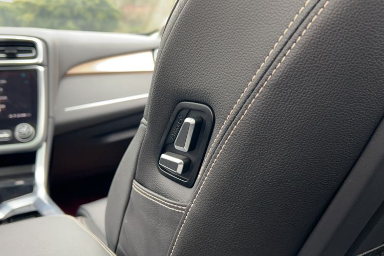 Used Lynk & Co 01 2019 2.0T Two-Wheel-Drive Pro Version China VI Standard
