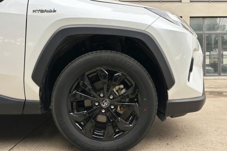 Used Toyota RAV4 2023 Dual-Engine 2.5L E-CVT Four-Wheel Drive Elite Plus Edition
