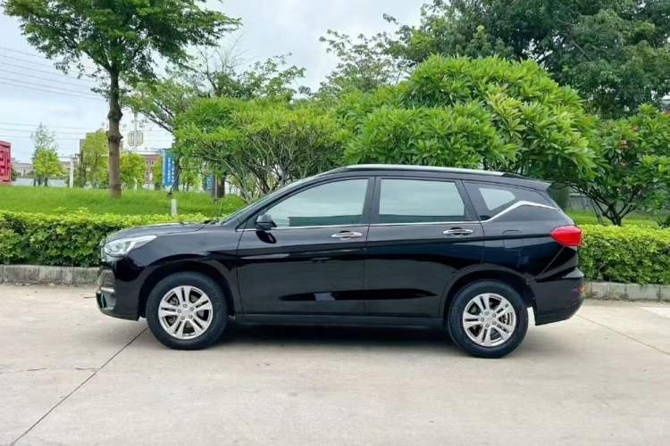 Used Haval M6 2019 1.5T DCT Two-Wheel Drive Elite Version China VI Standard
