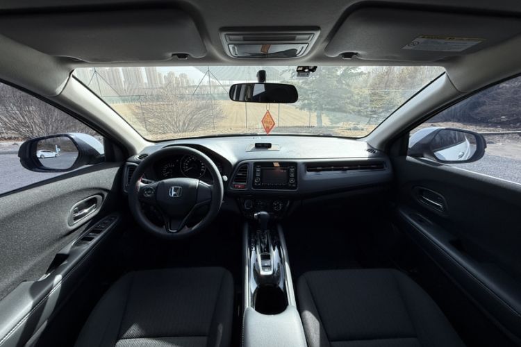 Used Honda Vezel 2015 1.5L CVT two-wheel drive Comfort trim
