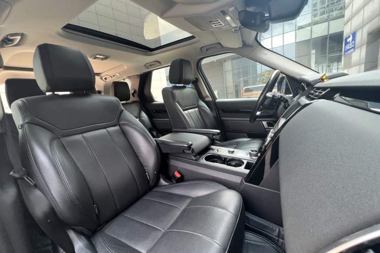 Used Land Rover Discovery 2019 3.0 SC V6 SE
