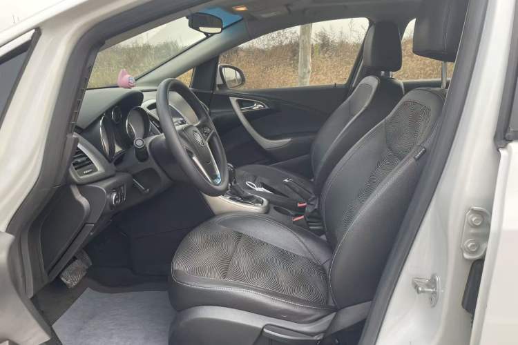 Used Buick GT 2014 XT 1.6L Automatic Fashion Edition