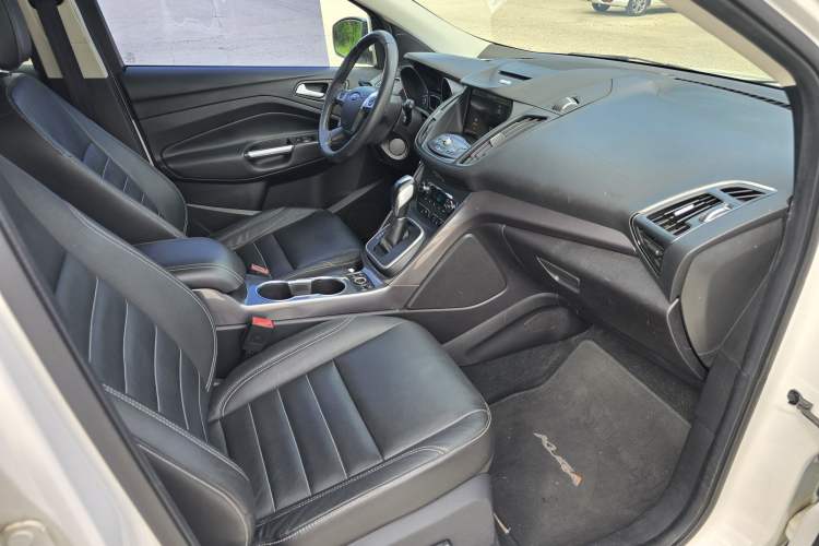 Used Ford Kuga 2015 1.5L GTDi Four-Wheel-Drive Elite Model
