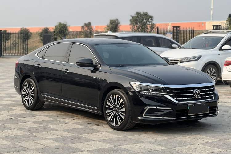 Used Volkswagen Passat 2021 330TSI Luxury Edition
