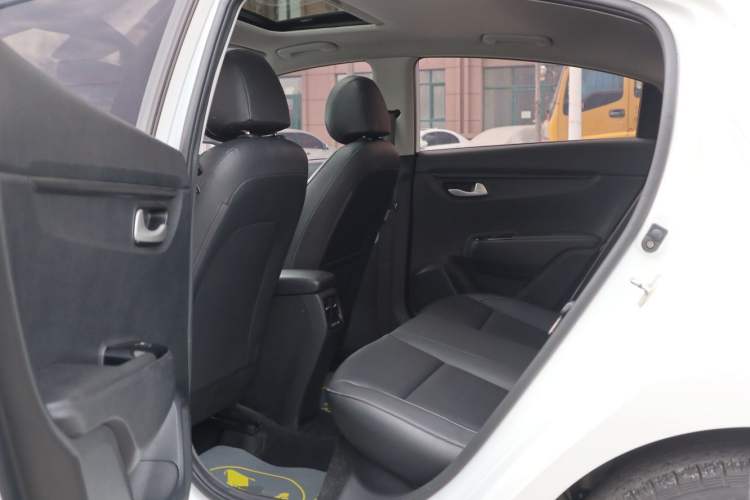 Used Kia K2 2017 Sedan 1.4L Automatic Transmission 15th Anniversary Special Edition GLS
