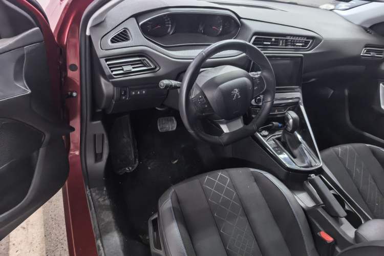 Used Peugeot 308 2016 1.6L Automatic Luxury Edition
