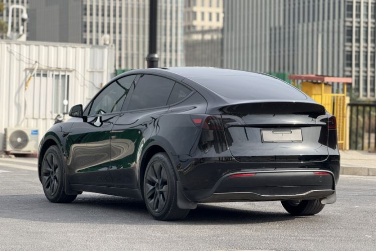 Used Tesla Model Y 2023 Rear-Wheel-Drive Version